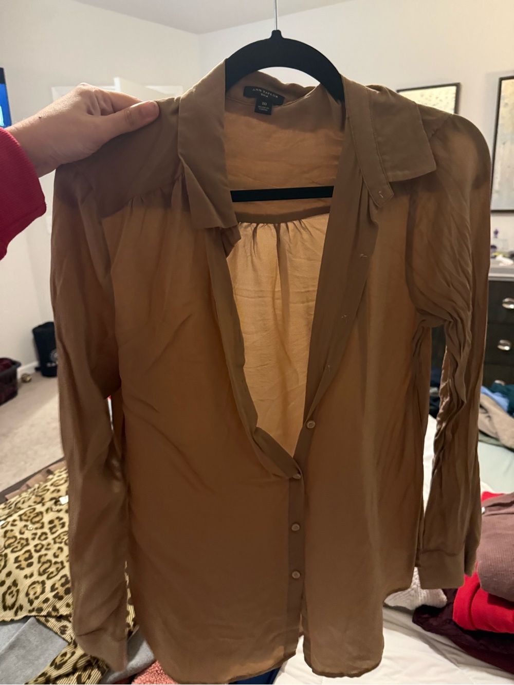 Banana Republic Women's Button-Down Shirt in Camel Brown